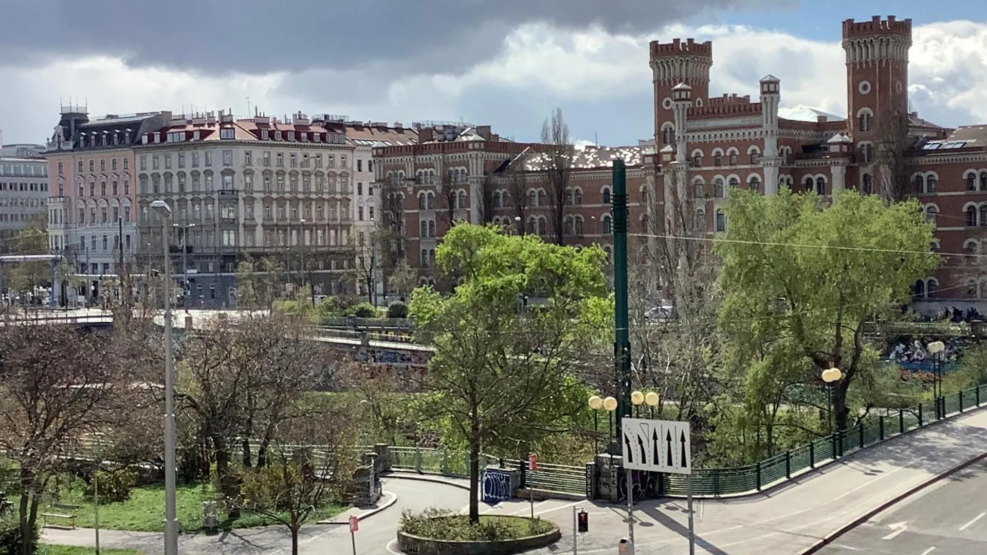 Appartamento Central-New ; Marvelous Views Vienna