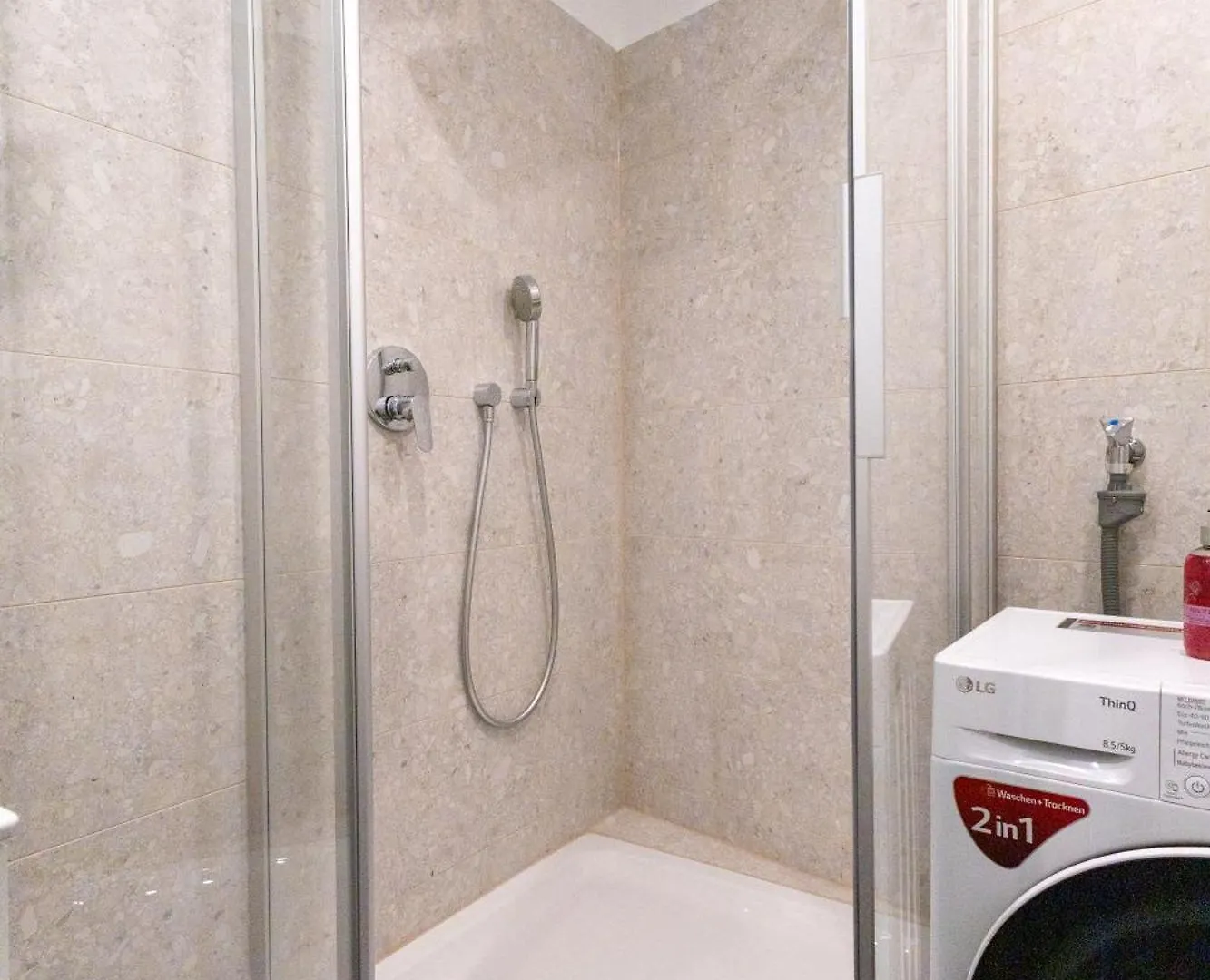 Appartamento Central-New ; Marvelous Views Vienna